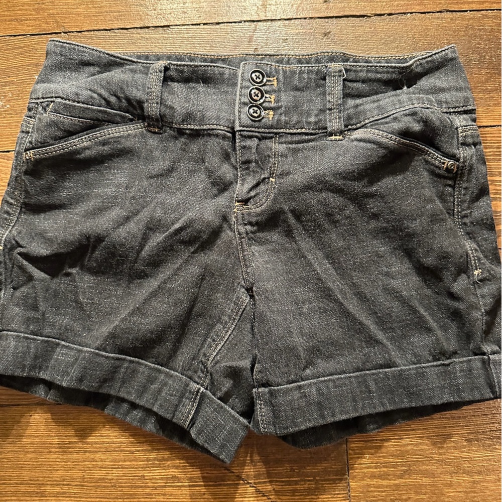 White House Black Market Blanc Jean shorts Size 2